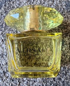 Versace Yellow Diamond Intense Perfume