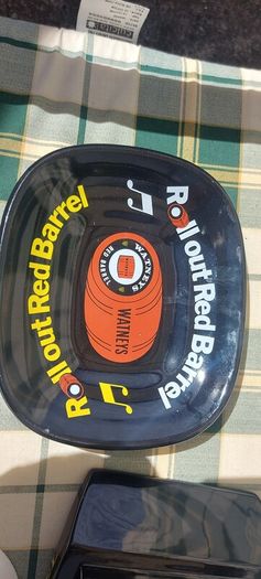 3x vintage  advertising watneys red barrel ashtrays collectors items ,nice in any collectors collection,,sold as seen, see pictures for condition,