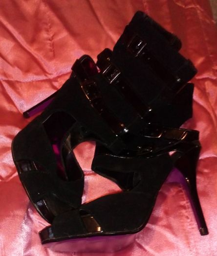 Ladies boots