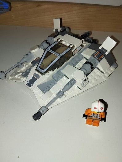 LEGO Star Wars Lot  75049 + 75258  40e