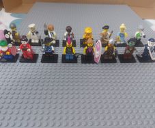 Minifigure, Series 4 (Complete Series of 16 Complete Minifigure Sets)