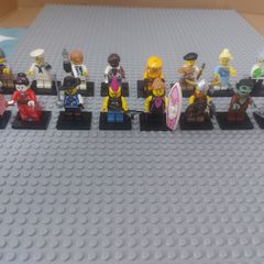 Minifigure, Series 4 (Complete Series of 16 Complete Minifigure Sets)
