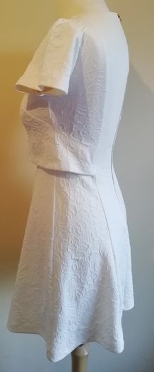 Topshop Ladies White Jacquard Skater Dress With Side Cut Outs UK8 Payment By REVOLUT or PAYPAL
