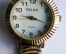 Ladies Easy Read Watch Pelex, Gold Expander Bracelet & Gold Easy Read Dial New Battery