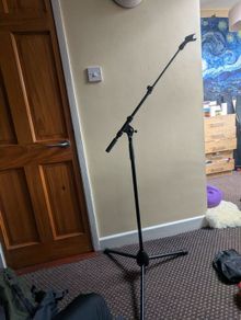 Microphone stand