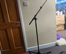 Microphone stand
