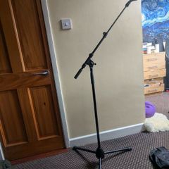 Microphone stand