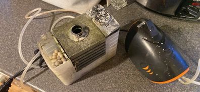 Internal Power Filter and External Air Pump