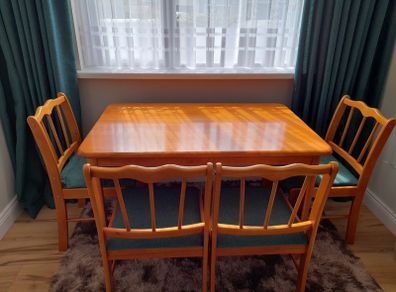 Table & 4 chairs