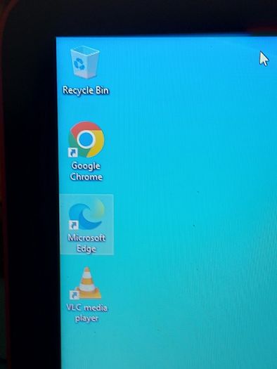 HP 15.6inch Laptop, purple colour, AMD A8-6410 APU 2.0GHz with AMD Radeon R5 Graphics, 4 GB Ram, almost 1 Terrabyte HDD, Windows 10,