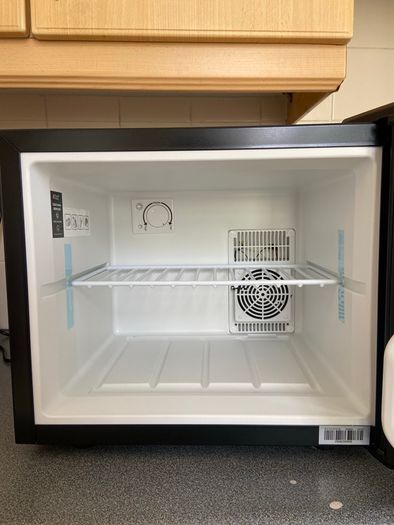 Russell Hobbs Mini Fridge 17L  Excellent Condition
