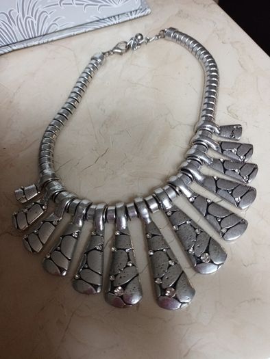 Costume  Necklace   Length  - 9".   SALE - HALF PRICE.