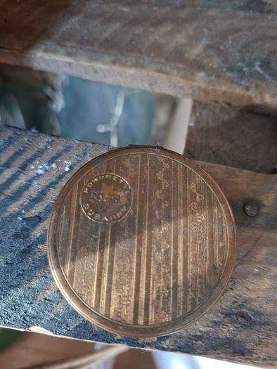 Vintage powder compact