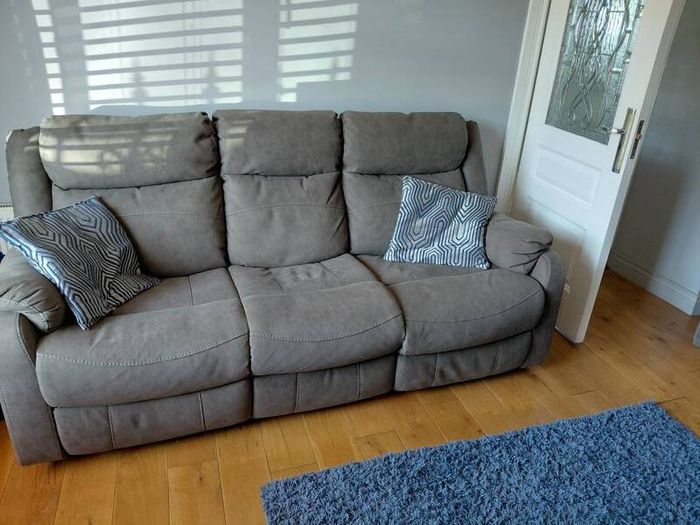 3 seater recliner sofa