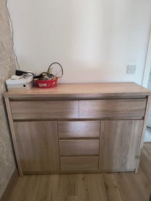 Chest of drawers