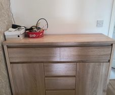 Chest of drawers