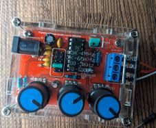 Mini signal/waveform generator