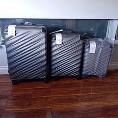 suitcase set