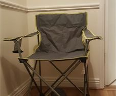 Camping chair with cup holder and bag