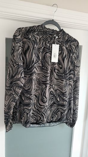 MXO Layered camel and black abstract high neck Sz M (Fit 12-14)  and Sz S (Fit 8-10 UK) Bnwt Rrp 75