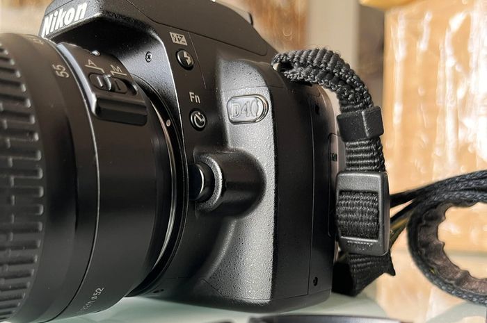 Nikon D40 camera with 18-55mm lens