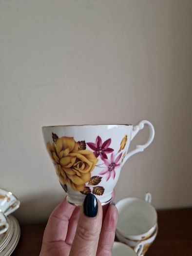 vintage teacups