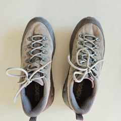 Hoka Tor Summit
