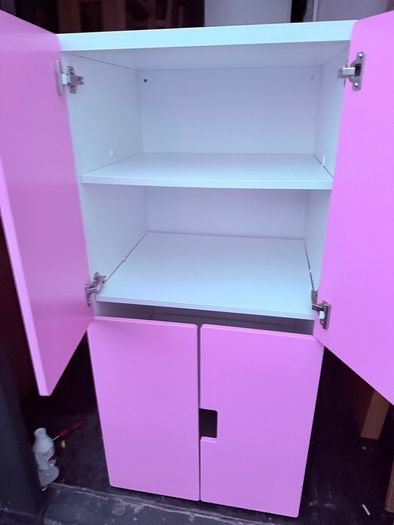 kids wardrobe