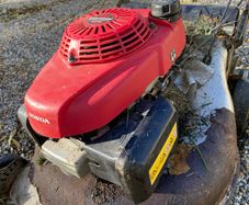 Honda grassmower engine