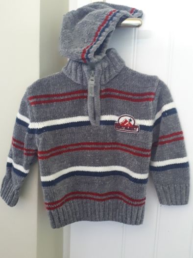 Dunnes Stores woollen jumper&matching hat