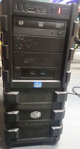 PC with 3 Monitors