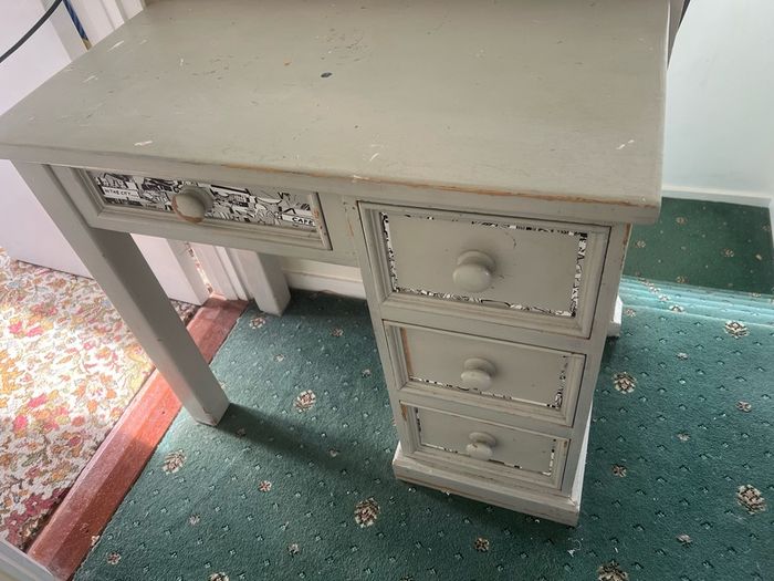 pine dressing table