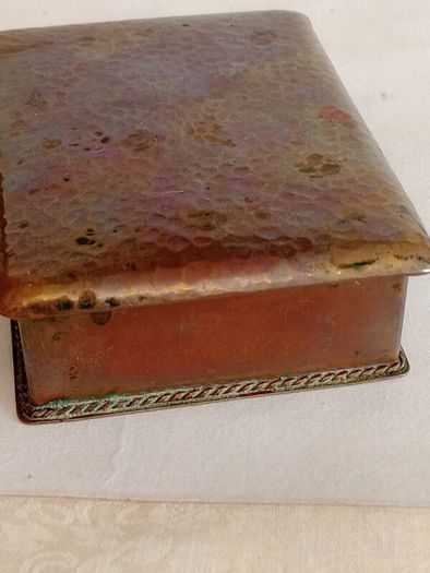 Antique Arts and Crafts Hammered Copper Wood Lined Tobacco Box