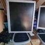 2 HP monitors (17 inch) Image 3