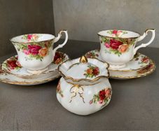 Royal Albert "Old Country Roses"