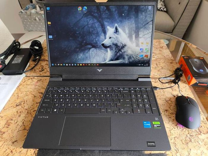 Gaming Laptop Hp Victus i5 13420H 8/12 RTX4050 6GB 16gb DDR4 3200mhz 512GB NVMe PCIE 4.0 15.6" 1080p 144hz Ips 250nits Win11 RGB