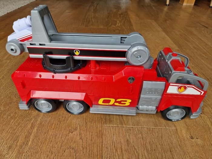 Paw Patrol - Marshall's Transforming Firetruck