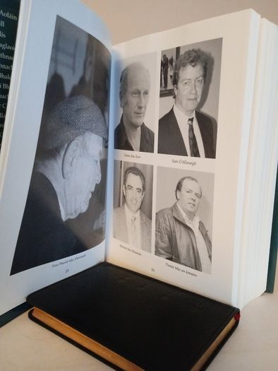 Slainte: Deich mbliana de Chlo Iar-Chonnachta (Irish Edition) by Micheal O'Conghaile (Signed by the Authors) (CP112)