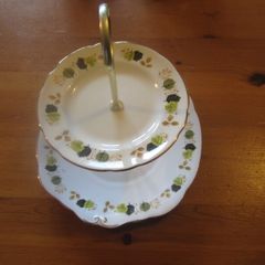 2 tier cake plate    HARLEIGH   bone chna