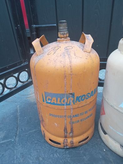 gas bottles (full)