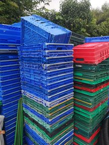 Storage boxes / stacking crates