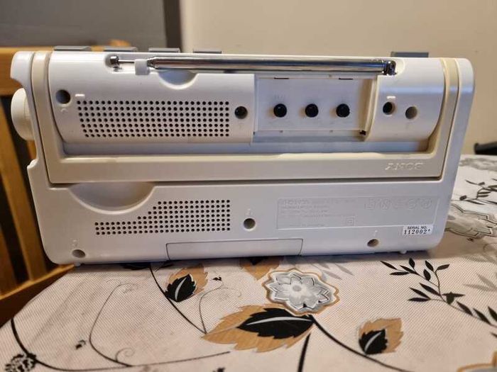 Sony radio ICF-880L, Used, in good working order.