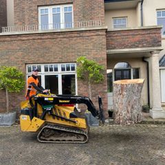 Vermeer skid steer for hire.