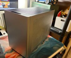 Dan Cases C4-SFX v1.0 w/Noctua NH-D12L and fans