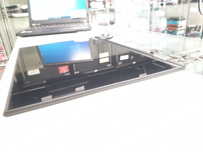 Lenovo Screen Assembly ThinkPad X1 Yoga 2nd Gen 14" 1920x1080, Glass Damaged