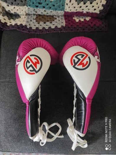 Sandee Thailand leather boxing gloves