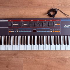 Roland Juno 106