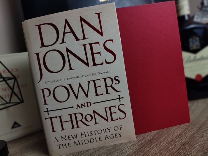 Powers and Thrones: A New History of the Middle Ages ! Hardcover ! by Dan Jones ! 2021 ! by Apollo !