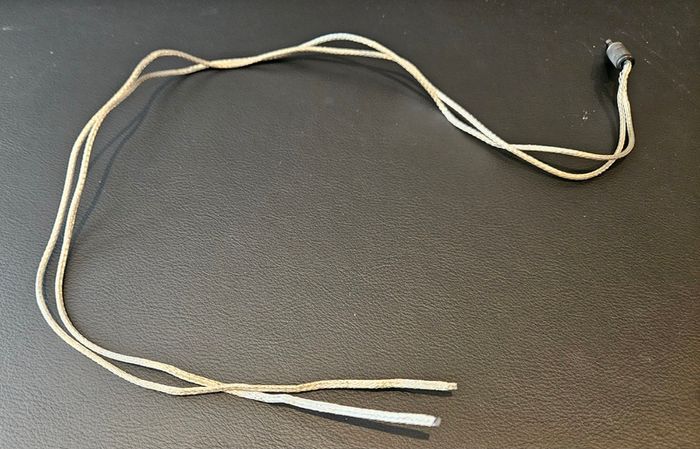 L.R. Baggs Anthem Pickup (Split Saddle) Lowden