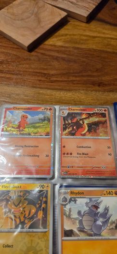 Charizard Statue + Premium Promo Cards